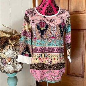 Pink and Blue Graphic 3/4 Sleeve Tunic Top